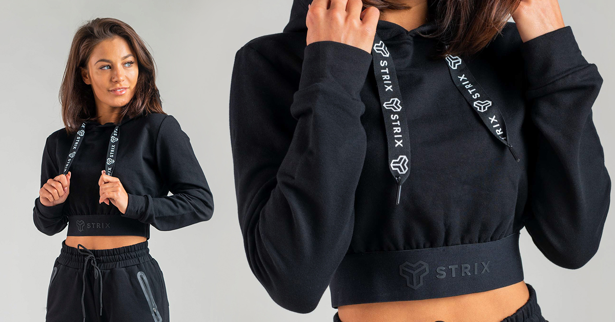 Women‘s Essential Cropped Hoodie Black - STRIX